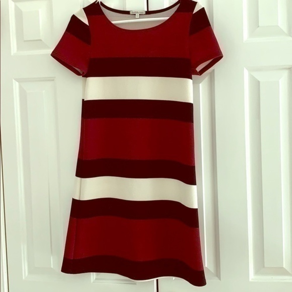 Dress blocked - Picture 1 of 3